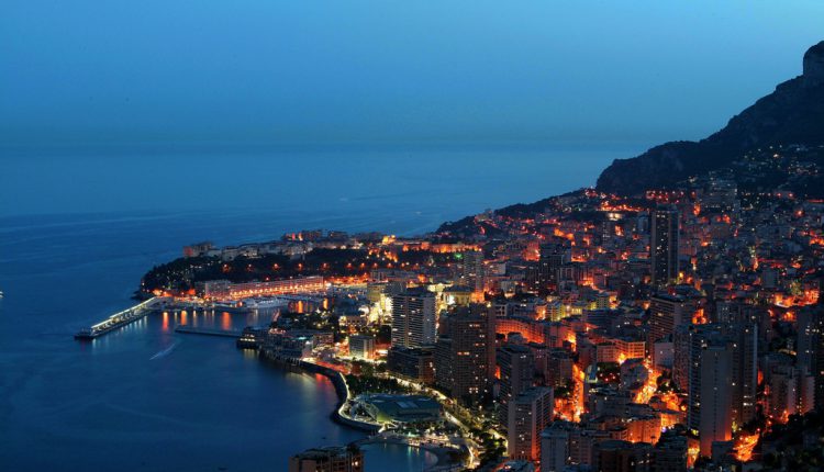 Vista serale Principato di Monaco